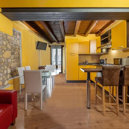 Stylish 2 Bedroom With Balcony Appartement Vérone