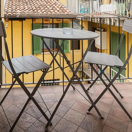Stylish 2 Bedroom With Balcony Apartment Verona