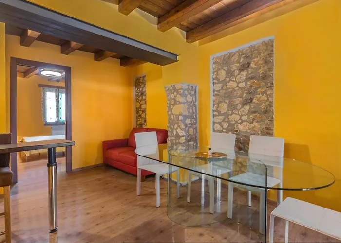 Apartmán Stylish 2 Bedroom With Balcony