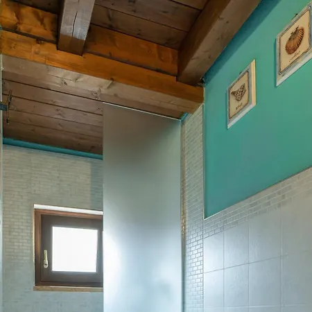 Stylish 2 Bedroom With Balcony דירה